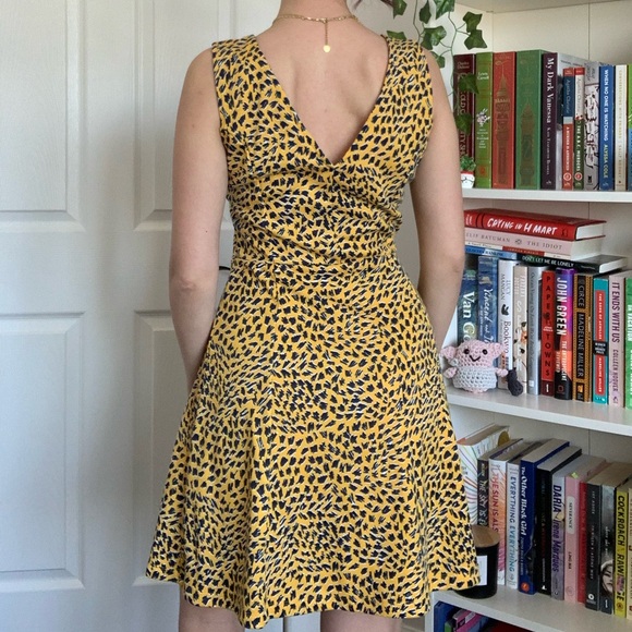 H&M patterned dress - Picture 3 of 5